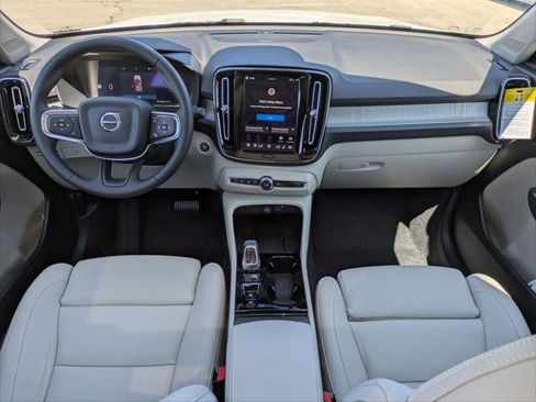 New 2026 Volvo XC40 B5 Ultra w/ Climate Package image 11