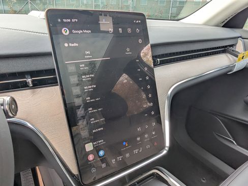 New 2025 Volvo EX90 Ultra w/ Protection Package Premier image 14