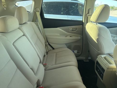 Used 2019 Nissan Murano SV image 12