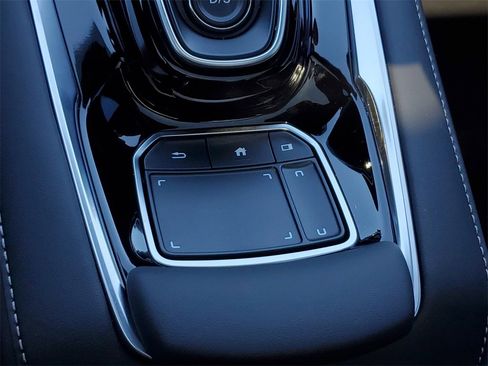 Certified 2025 Acura RDX SH-AWD image 28