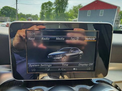Used 2017 Mercedes-Benz C 300 4MATIC Sedan image 22