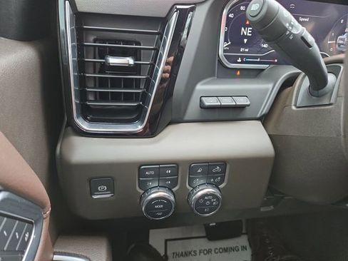 New 2025 GMC Sierra 3500 Denali w/ Technology Package image 20