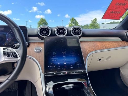 Used 2022 Mercedes-Benz C 300 4MATIC Sedan image 21