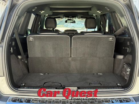Used 2018 Mercedes-Benz GLS 450 4MATIC image 32