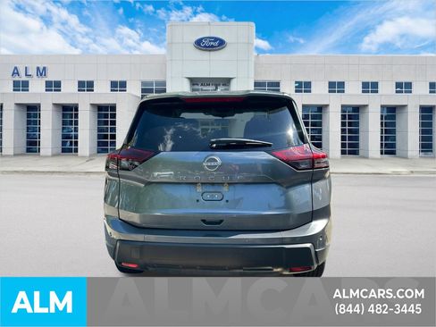 Used 2025 Nissan Rogue SV FWD image 6