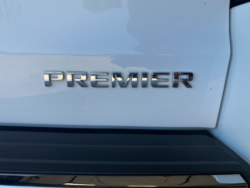 Used 2020 Chevrolet Suburban Premier w/ Premier 6.2L Value Package AWD/4WD image 26
