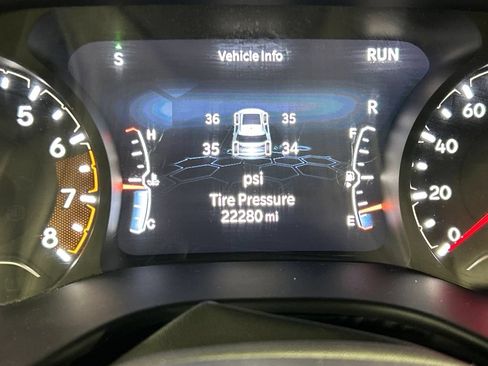 Used 2023 Jeep Compass Latitude w/ Convenience Group AWD/4WD image 26