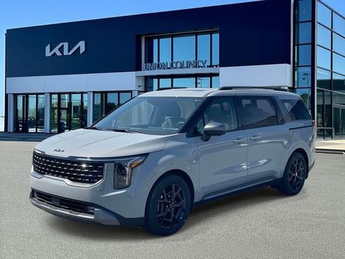 New 2026 Kia Carnival SX FWD image 3