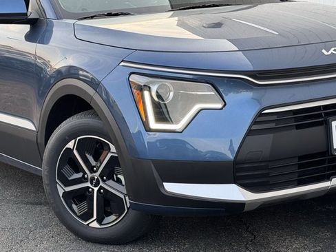 New 2025 Kia Niro EX image 4