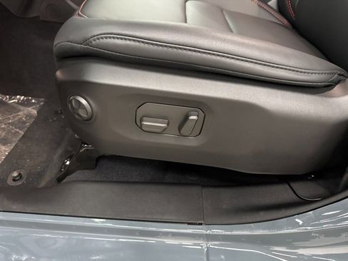 New 2026 Jeep Wrangler Unlimited Rubicon w/ Technology Group image 10