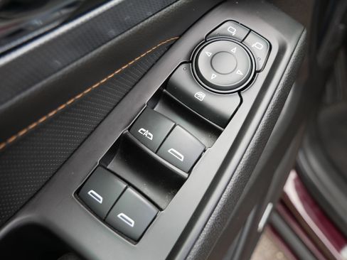 Used 2018 Chevrolet Traverse Premier AWD/4WD image 19