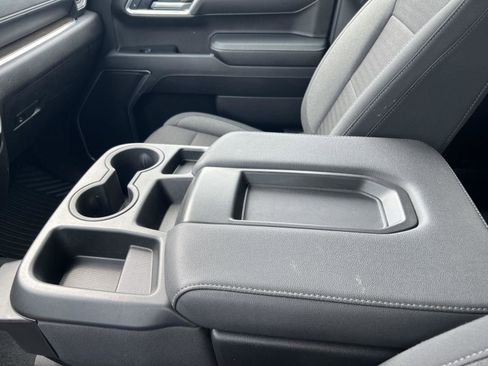 Used 2025 Chevrolet Silverado 1500 LT RWD image 33