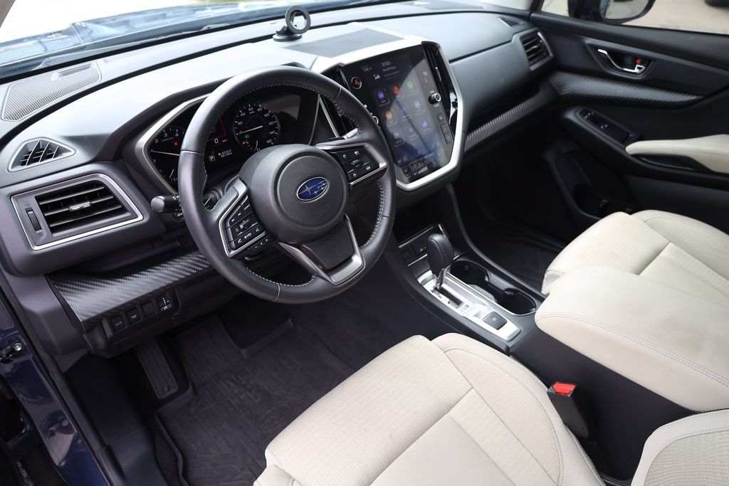 Used 2024 Subaru Ascent Premium w/ Convenience Package AWD/4WD image 12
