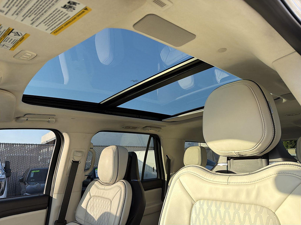 Used 2023 Lincoln Navigator L Black Label AWD/4WD image 18