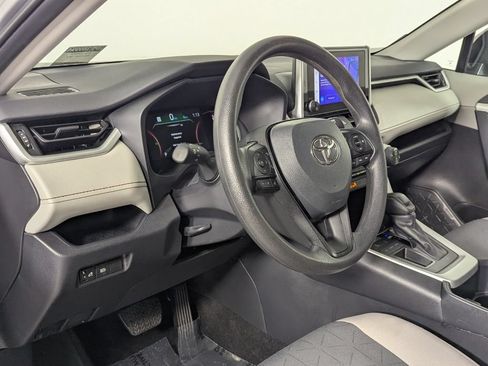 Used 2025 Toyota RAV4 XLE FWD image 13