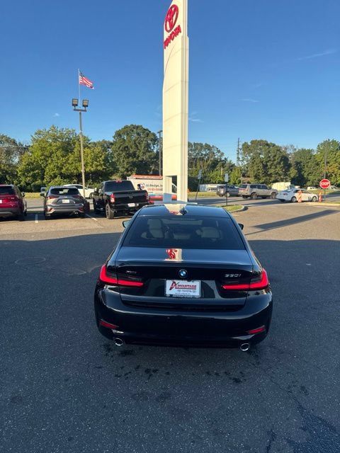 Used 2020 BMW 330i xDrive Sedan w/ Premium Package AWD/4WD image 5