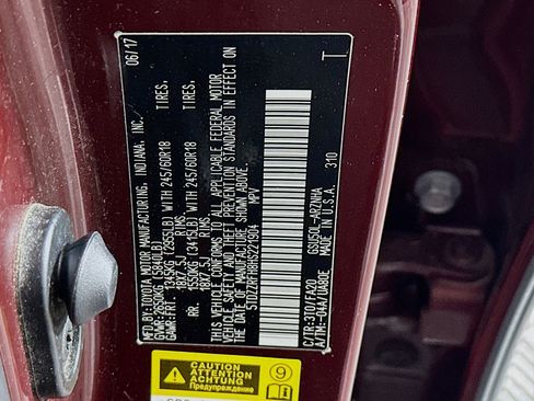 Used 2017 Toyota Highlander Plus image 12