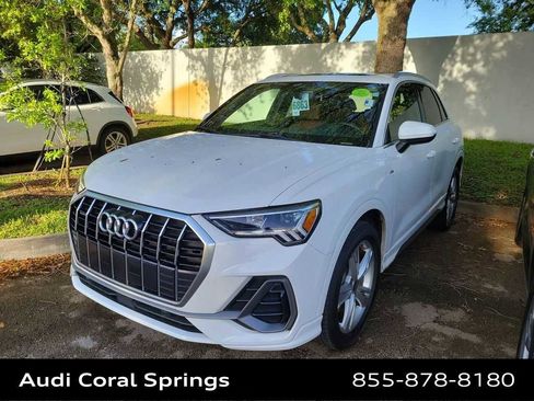 Certified 2023 Audi Q3 2.0T Premium w/ Convenience Package image 2