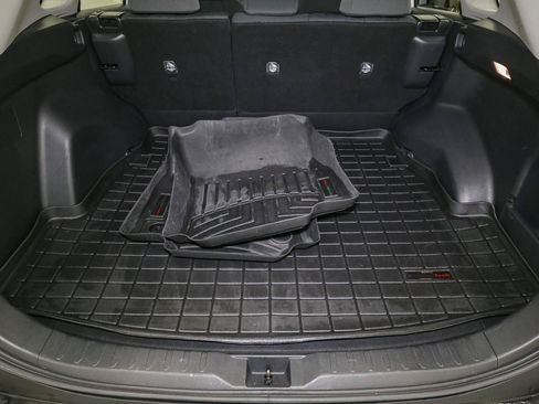 Used 2020 Toyota RAV4 XLE AWD/4WD image 12