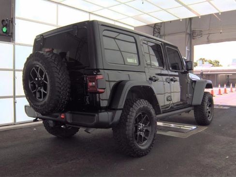 Used 2024 Jeep Wrangler Unlimited Sport AWD/4WD image 6