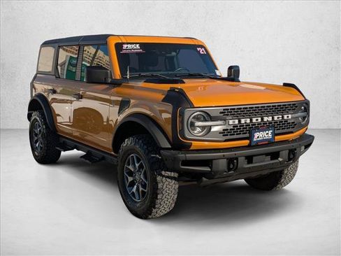 Used 2021 Ford Bronco Badlands image 3
