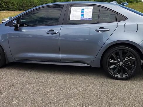 Used 2024 Toyota Corolla XSE FWD image 3