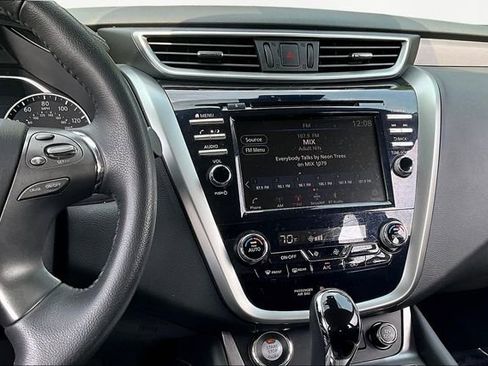 Used 2024 Nissan Murano SV image 9
