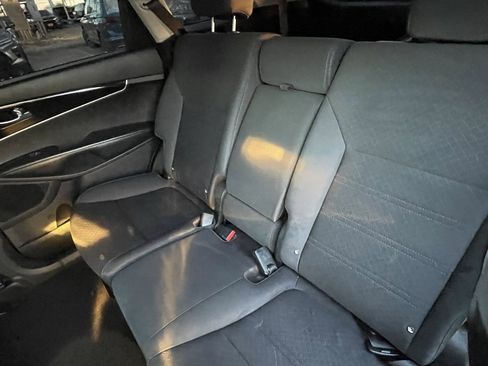 Used 2020 Kia Sorento LX image 22