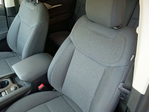 Used 2025 Ford Explorer Active RWD image 11