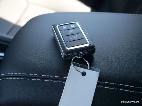 New 2025 Jeep Grand Cherokee Limited w/ Black Appearance Package image 55