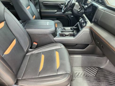 Used 2024 GMC Sierra 2500 AT4 w/ AT4 Premium Plus Package AWD/4WD image 13