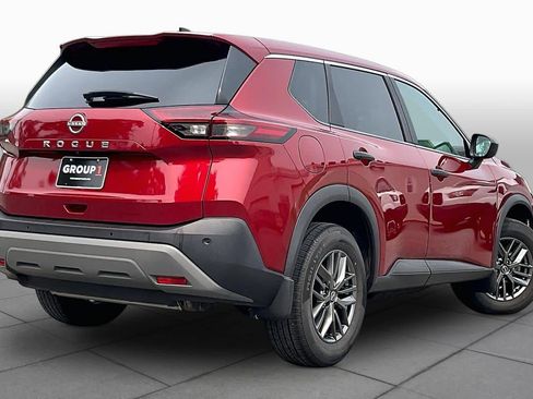 Used 2023 Nissan Rogue S FWD image 11