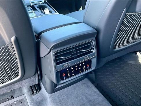 New 2026 Audi Q8 Premium Plus image 25