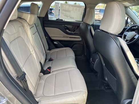 New 2026 Lincoln Corsair Reserve image 22