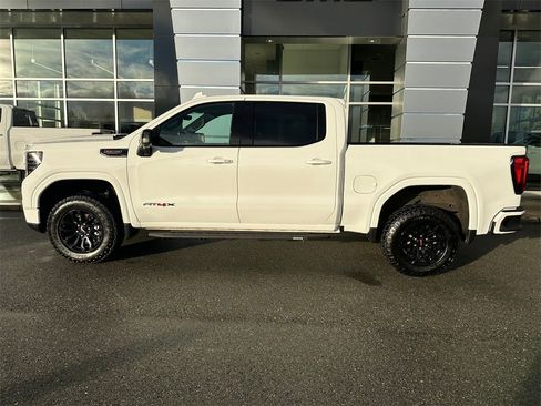 Used 2022 GMC Sierra 1500 AT4X image 35