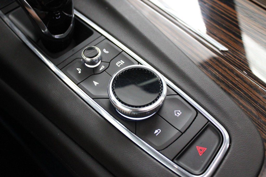 Used 2023 Cadillac Escalade ESV Premium Luxury w/ Performance Package AWD/4WD image 41