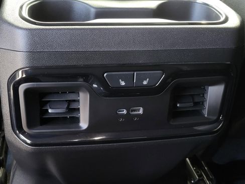 Used 2024 GMC Sierra 2500 AT4 w/ AT4 Premium Plus Package image 12