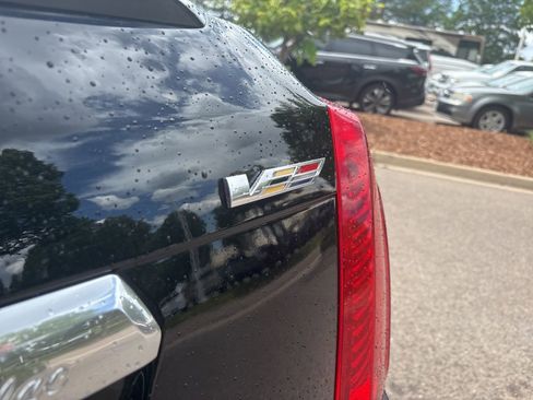Used 2018 Cadillac CTS V w/ Luxury Package RWD image 11