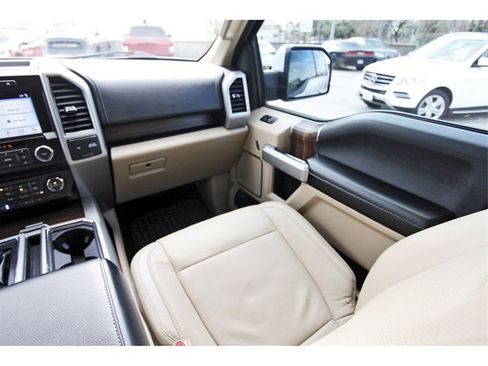 Used 2017 Ford F150 Lariat w/ Equipment Group 501A Mid image 9