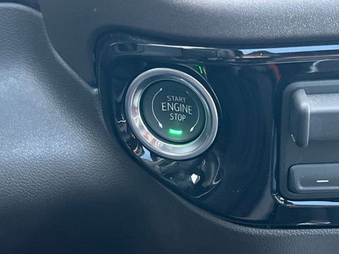 Used 2026 GMC Sierra 3500 SLT w/ SLT Premium Package image 19