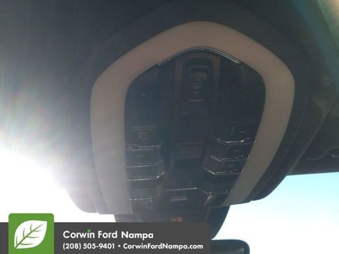 Used 2015 Porsche Macan Turbo image 21