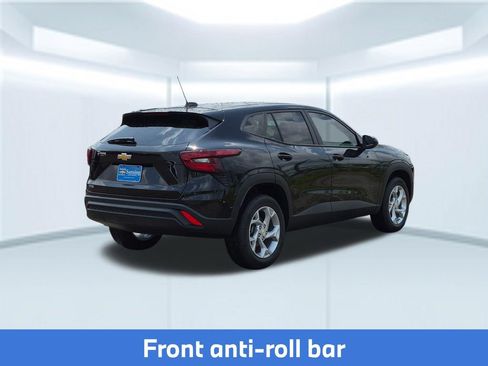 Used 2026 Chevrolet Trax LS w/ LS Convenience Package FWD image 6