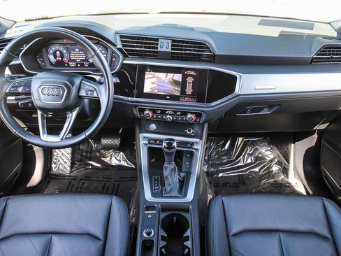 Used 2020 Audi Q3 2.0T Premium Plus w/ Premium Plus Package AWD/4WD image 13