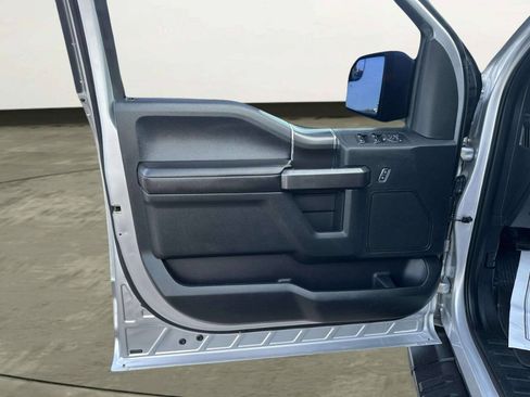 Used 2017 Ford F150 XLT w/ Equipment Group 302A Luxury AWD/4WD image 41