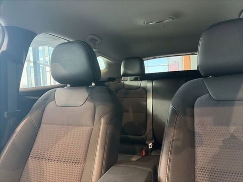 Used 2025 Chevrolet Trax LT w/ LT Convenience Package image 39