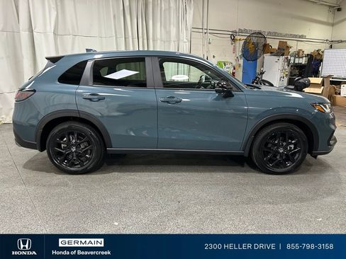 Certified 2025 Honda HR-V Sport image 9