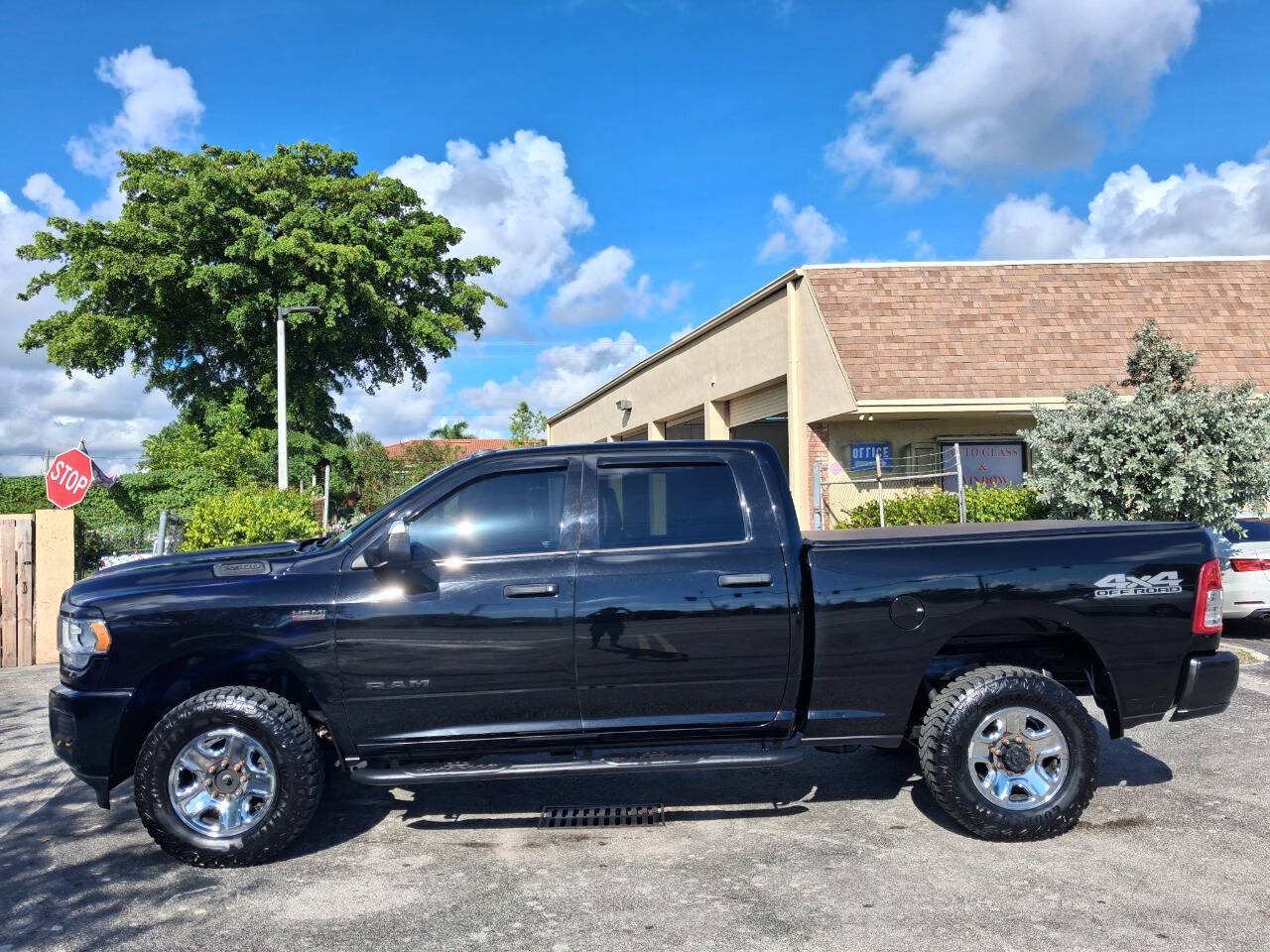 Used 2020 RAM 2500 Tradesman AWD/4WD image 1