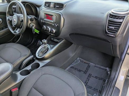 Used 2015 Kia Soul + FWD image 19