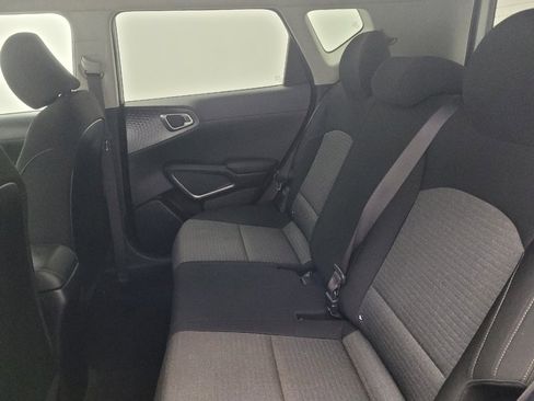 Used 2021 Kia Soul S image 18