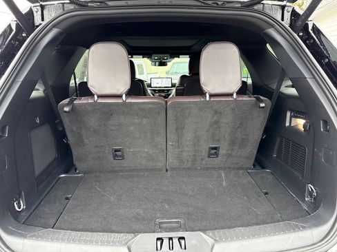 Used 2025 Ford Explorer Platinum w/ LUX Leather Package image 6